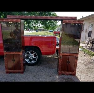 Entertainment center